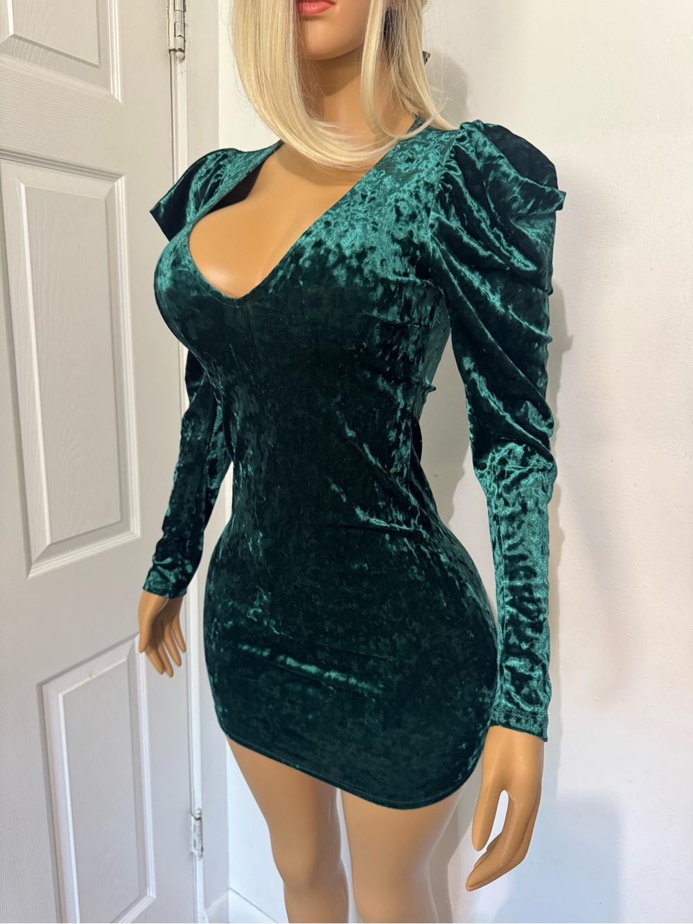 Forever 21 Emerald Green Velvet Mini Dress